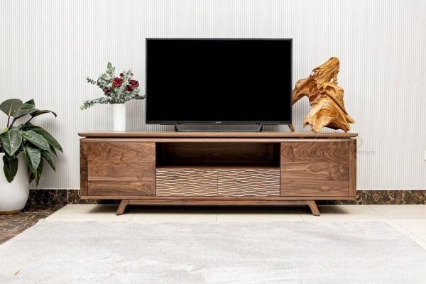 Mẫu kệ tivi cổ điển với chất liệu gỗ tự nhiên tinh tế