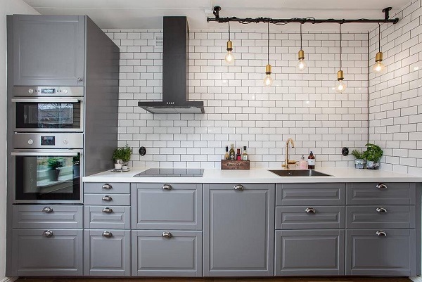 Khu vực ăn uống sang trọng với sắc xám