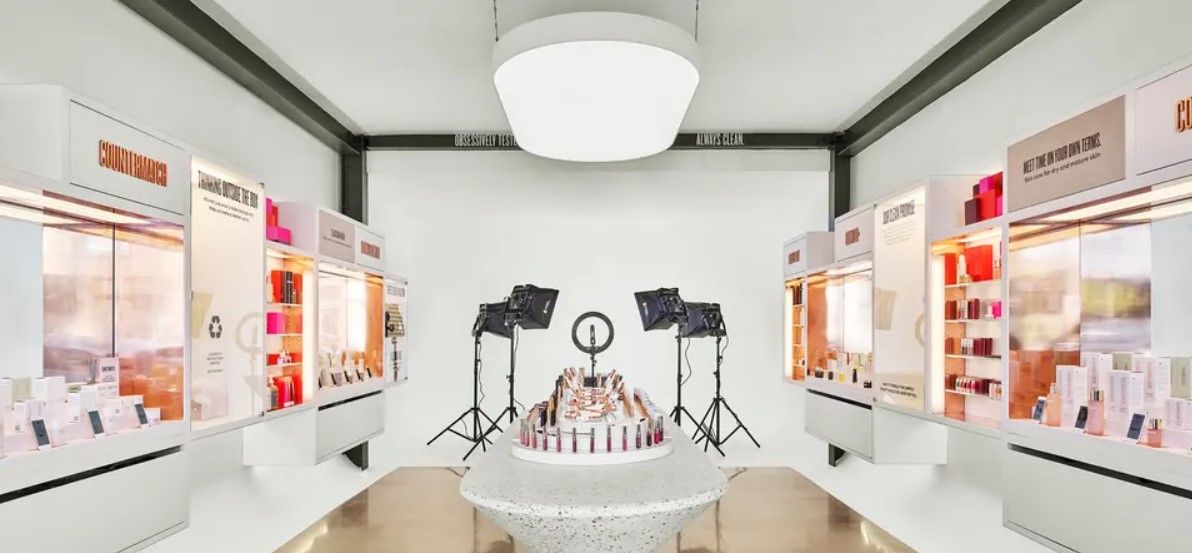 Phòng livestream chuyên nghiệp, ấn tượng cho người xem