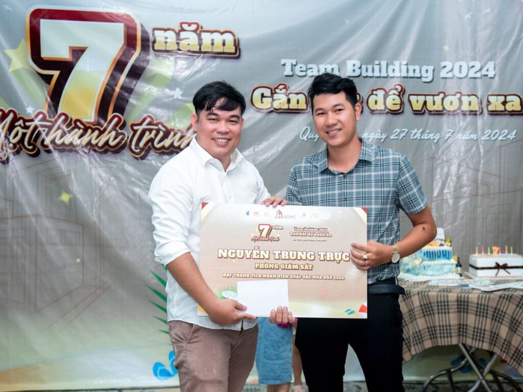 Nhân viên xuất sắc phòng giám sát