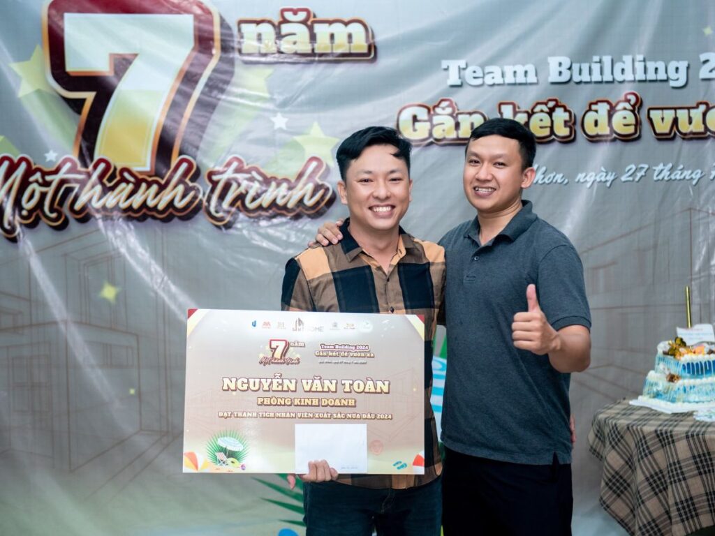 Nhân viên xuất sắc phòng kinh doanh