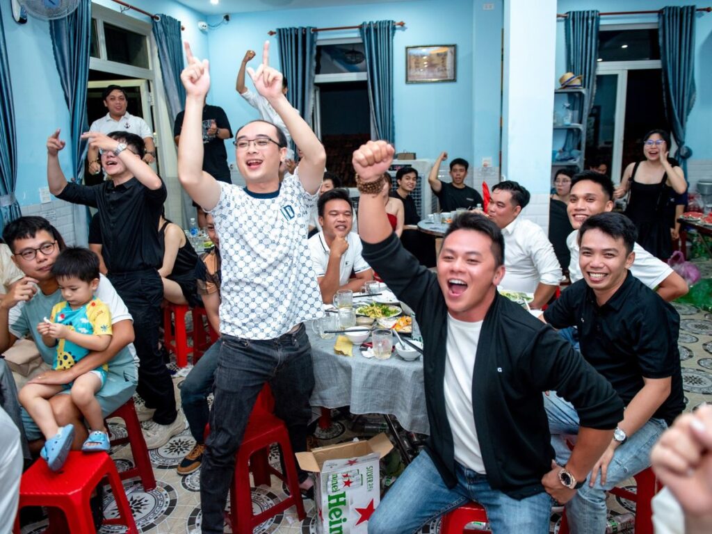 Sự náo nhiệt của các thành viên JAMA HOME trong bữa tiệc gala dinner