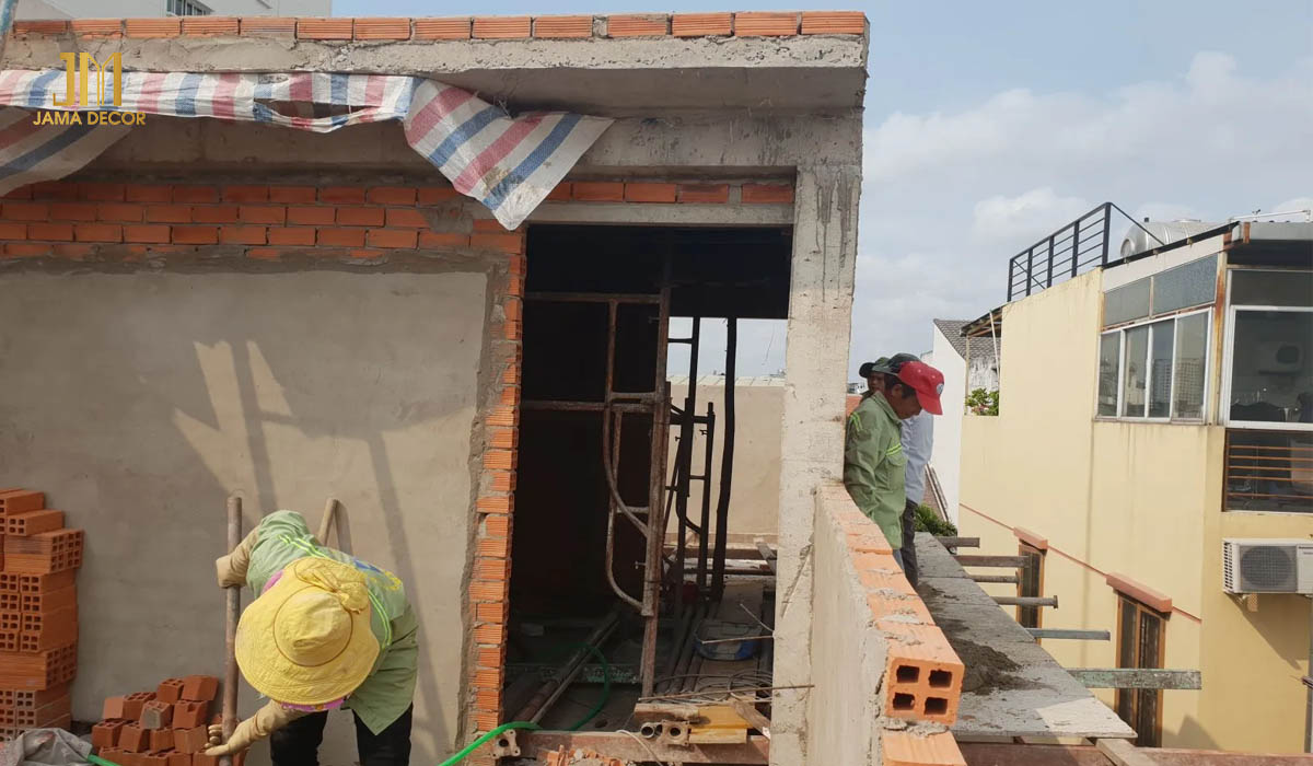 Chi phí nhân công cải tạo nhà 40m2 cũng liên quan đến chi phí tổng