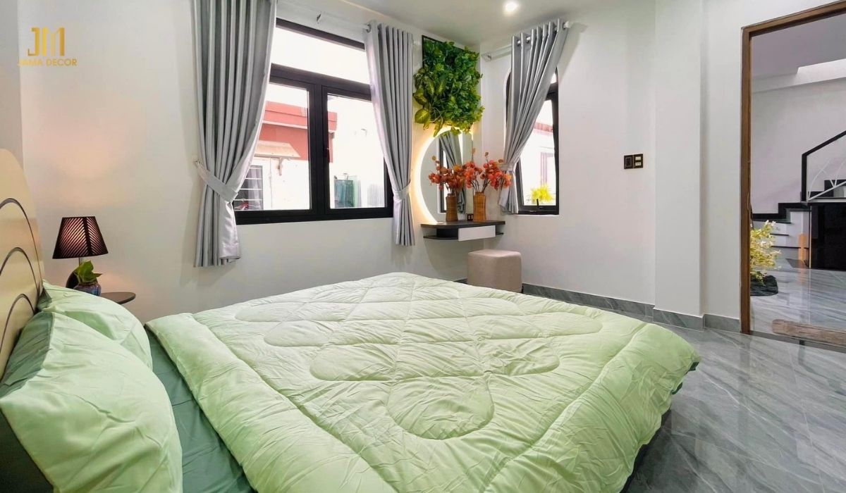 Ánh sáng tự nhiên giúp phòng thông thoáng, rộng rãi, mang lại nhiều lợi ích sức khỏe