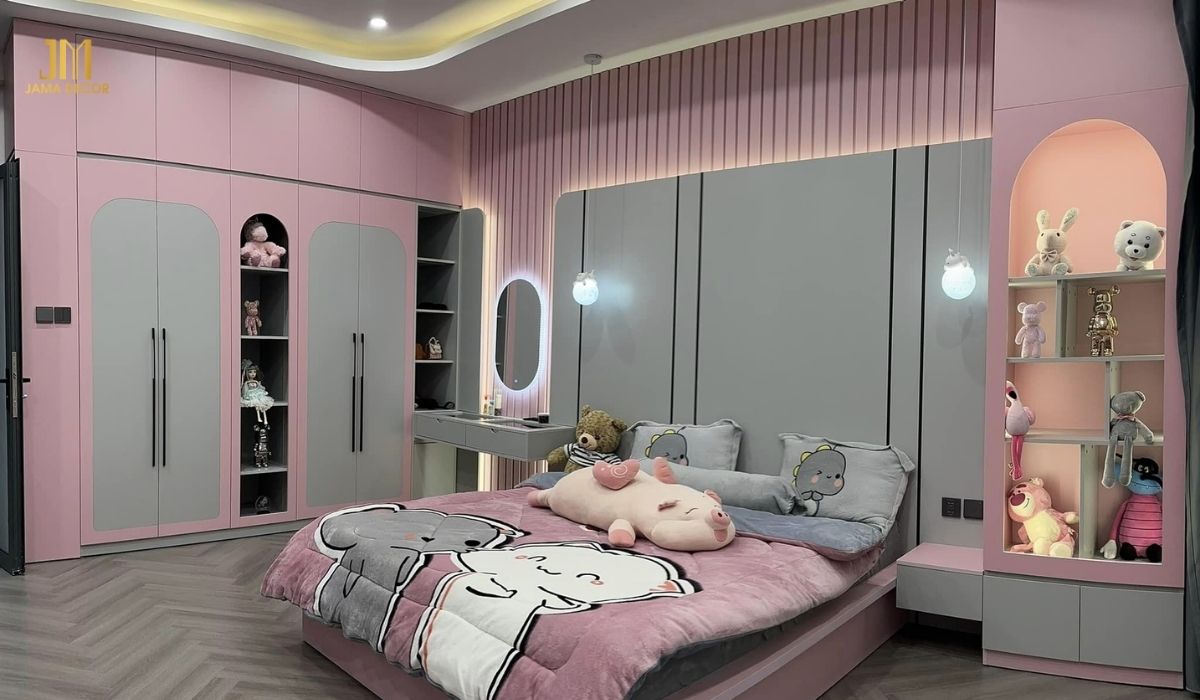 Phòng ngủ màu hồng với đồ nội thất xinh xắn, đáng yêu