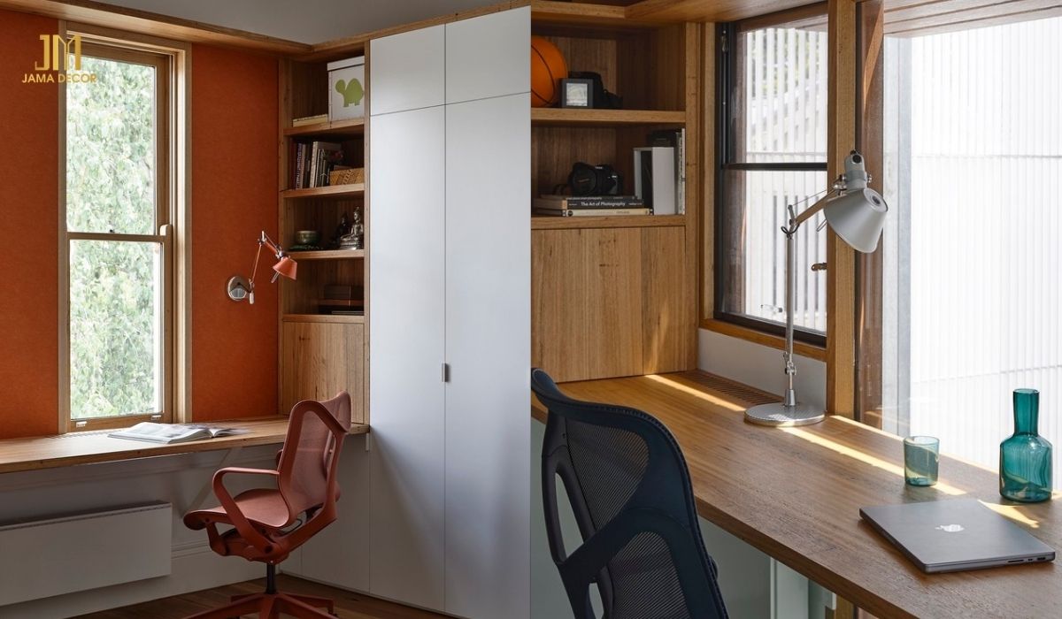 Khu vực làm việc rộng rãi, được sắp xếp khoa học và gọn gàng