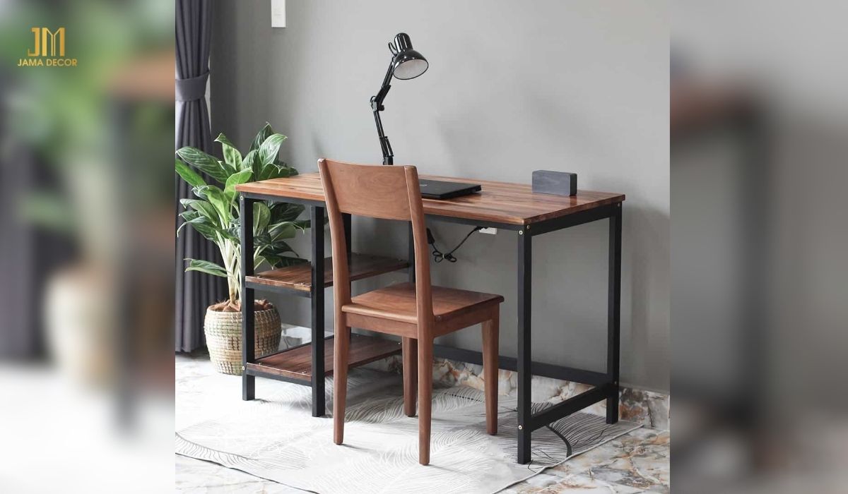 Mặt bàn rộng rãi, giúp bạn thoải mái đặt máy tính, tài liệu và các vật dụng cần thiết khác