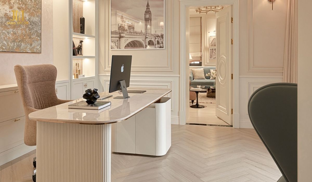 Mẫu bàn làm việc cổ điển sang trọng, nâng tầm không gian làm việc