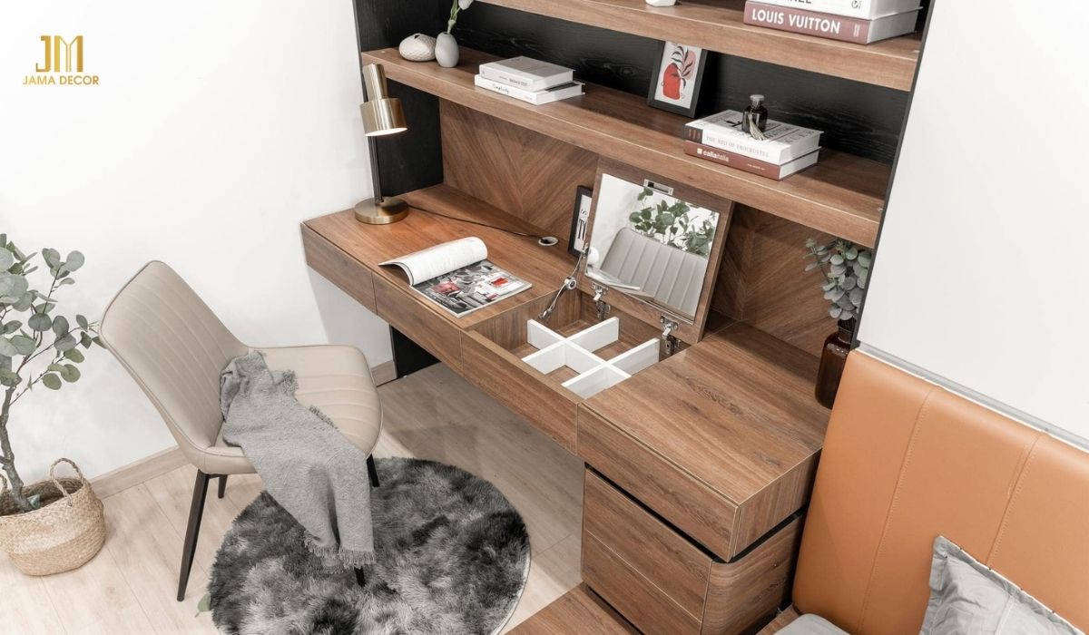 Bạn không cần phải sử dụng thêm một chiếc kệ sách riêng, giúp không gian làm việc trở nên gọn gàng và ngăn nắp hơn