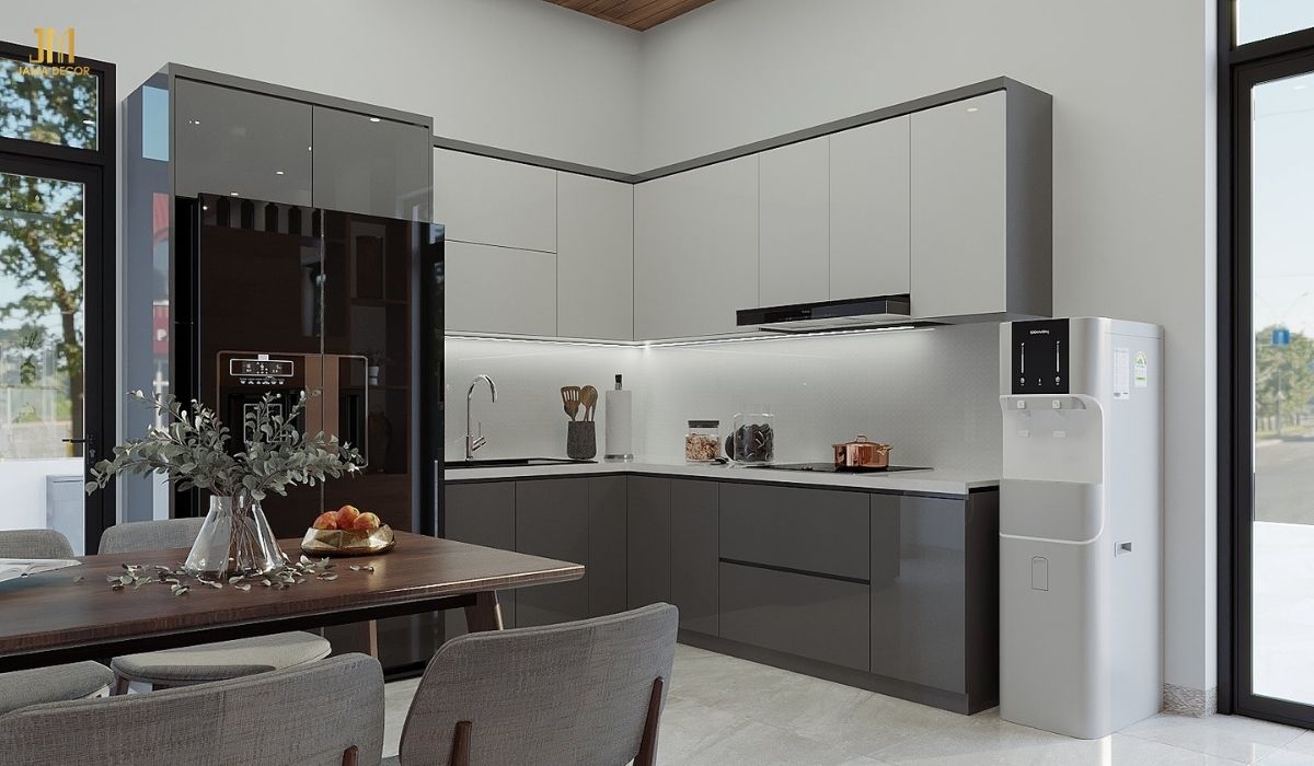 Nội thất bếp màu xám là một lựa chọn phổ biến hiện nay, mang đến vẻ đẹp sang trọng, hiện đại và dễ dàng kết hợp với các màu sắc khác