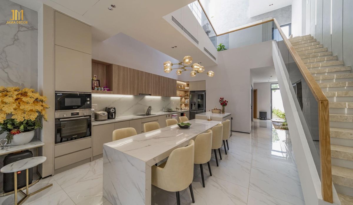 5 cách bố trí nội thất bếp khoa học, tiện lợi 30 Khu vực bếp hiện đại kết hợp bàn ăn, là nơi cả gia đình quây quần đầm ấm bên nhau