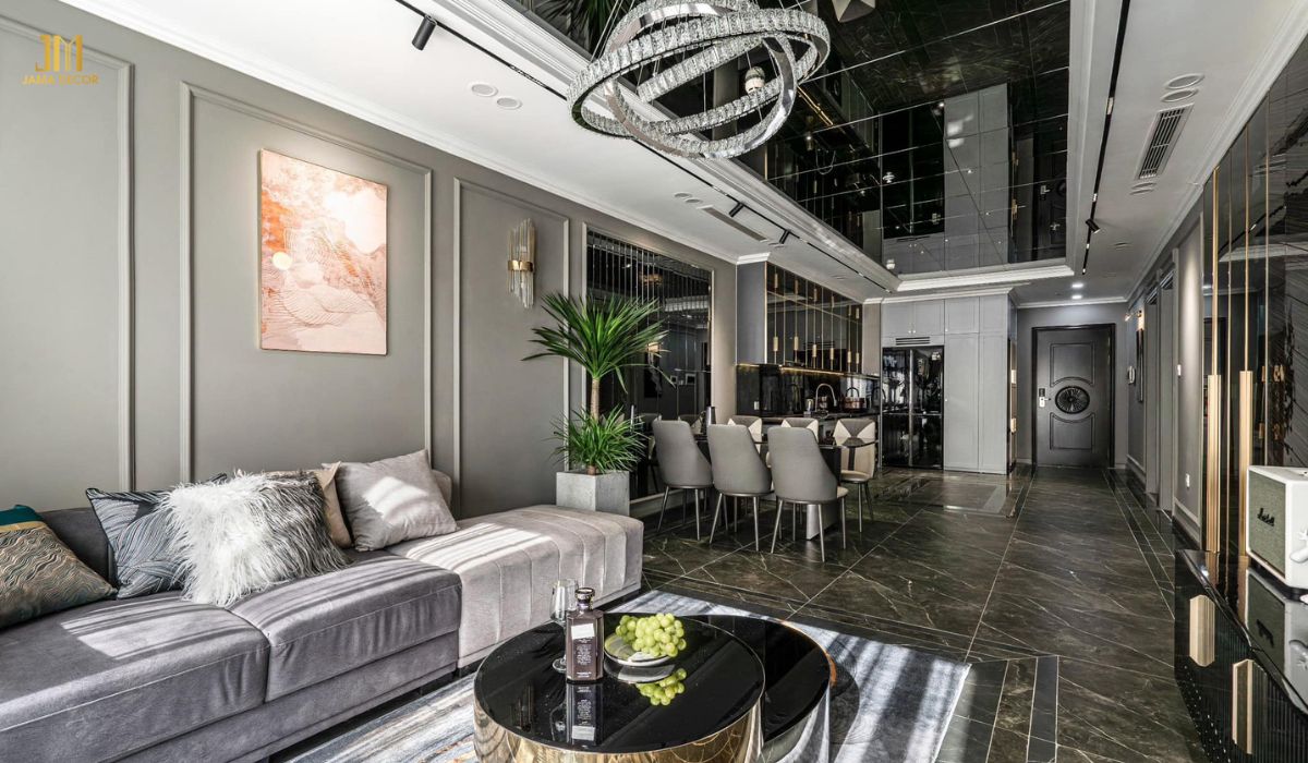 Đèn thả trần pha lê là điểm nhấn độc đáo của toàn bộ không gian phòng khách