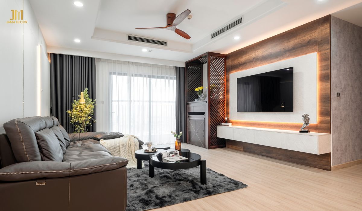 Kết hợp ánh sáng tự nhiên và ánh sáng nhân tạo là một cách tuyệt vời để tạo ra một không gian phòng khách hài hòa và cân đối