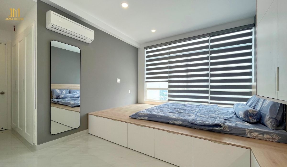 Cách tính chi phí cải tạo nội thất theo giá thị trường 38 Giường ngủ kết hợp ngăn kéo ở phía dưới có thể dùng để đựng đồ đạc, giúp tiết kiệm diện tích và mang đến sự tiện nghi