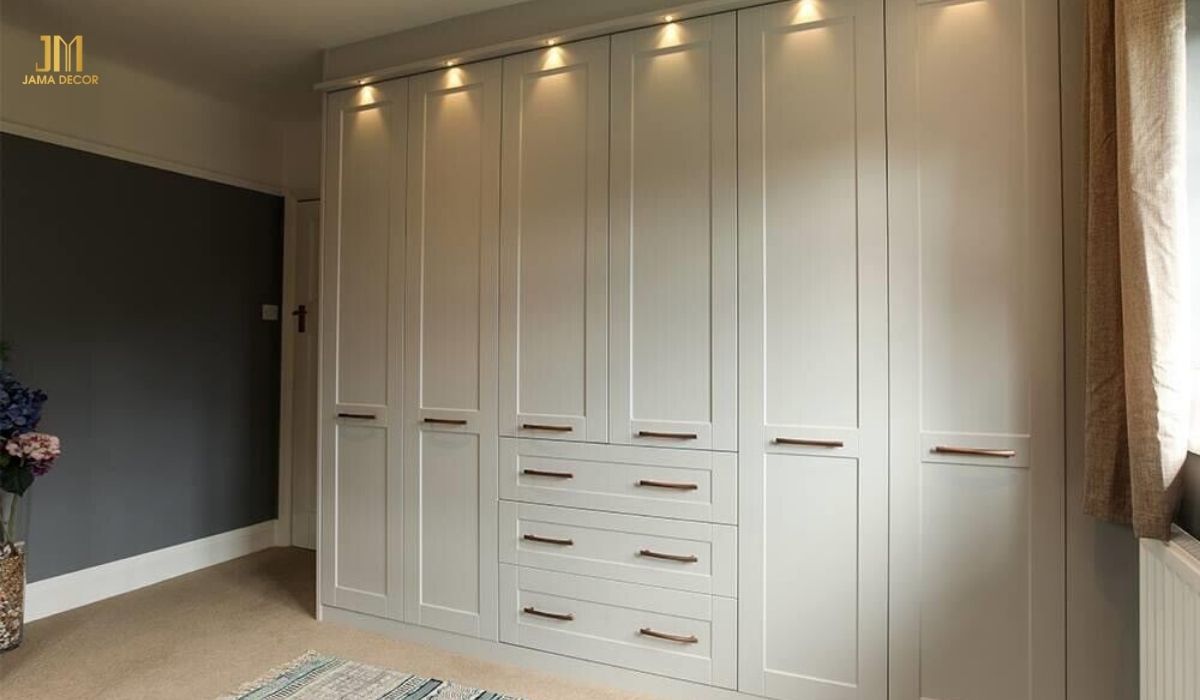 Tủ quần áo được thiết kế âm tường có thể “cân” hết mọi loại không gian cho các gia đình