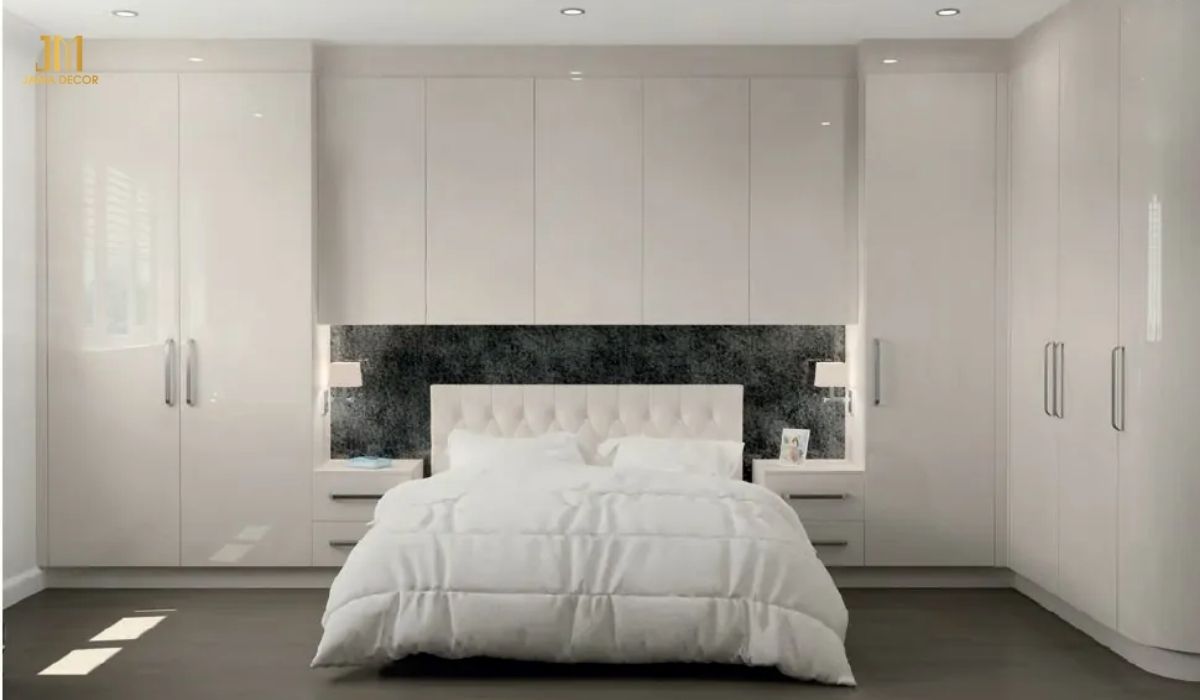 Làm nổi bật lên không gian sang trọng, hiện đại bởi khả năng phản chiếu ánh sáng