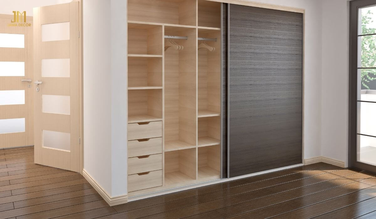 Tủ quần áo cửa lùa đẹp được kết hợp với các ngăn kéo giúp tăng diện tích lưu trữ 