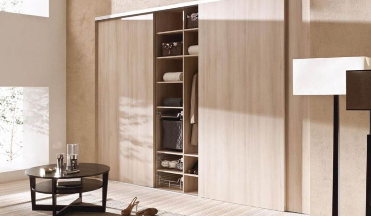 Tủ quần áo thông minh dạng cửa trượt có độ bền cao và mang thiết kế mẫu mã đẹp