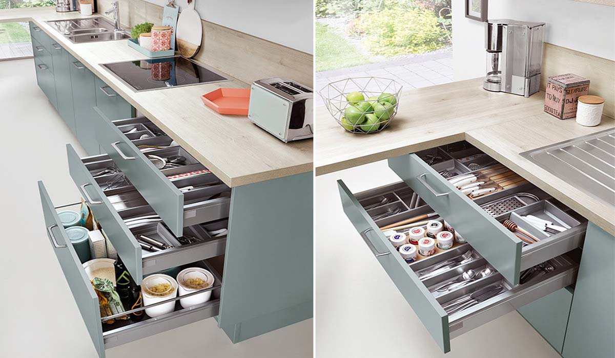 Không gian bếp sang trọng, hiện đại với cách bố trí đồ dùng hợp lý