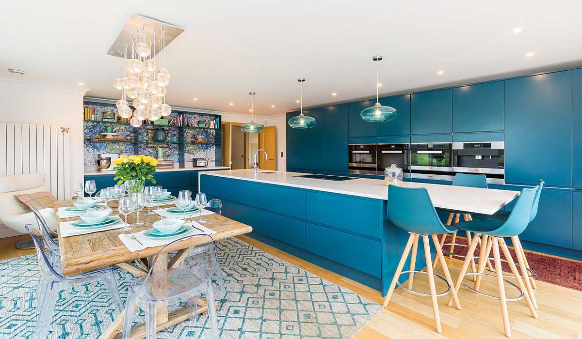 Phối màu không gian bếp hài hòa, chọn tông màu phù hợp