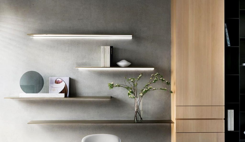 Tổng hợp các mẫu kệ trang trí phòng khách hiện đại nhất 26 Với kiểu dáng đơn giản, kệ gỗ dạng thanh ngang mang đến sự tối giản, tinh tế cho phòng khách