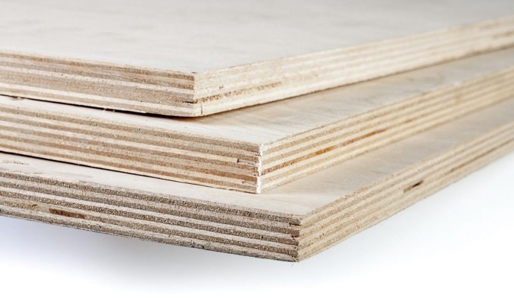 Gỗ Plywood bao gồm các lớp gỗ mỏng được ép chặt dưới áp suất cao
