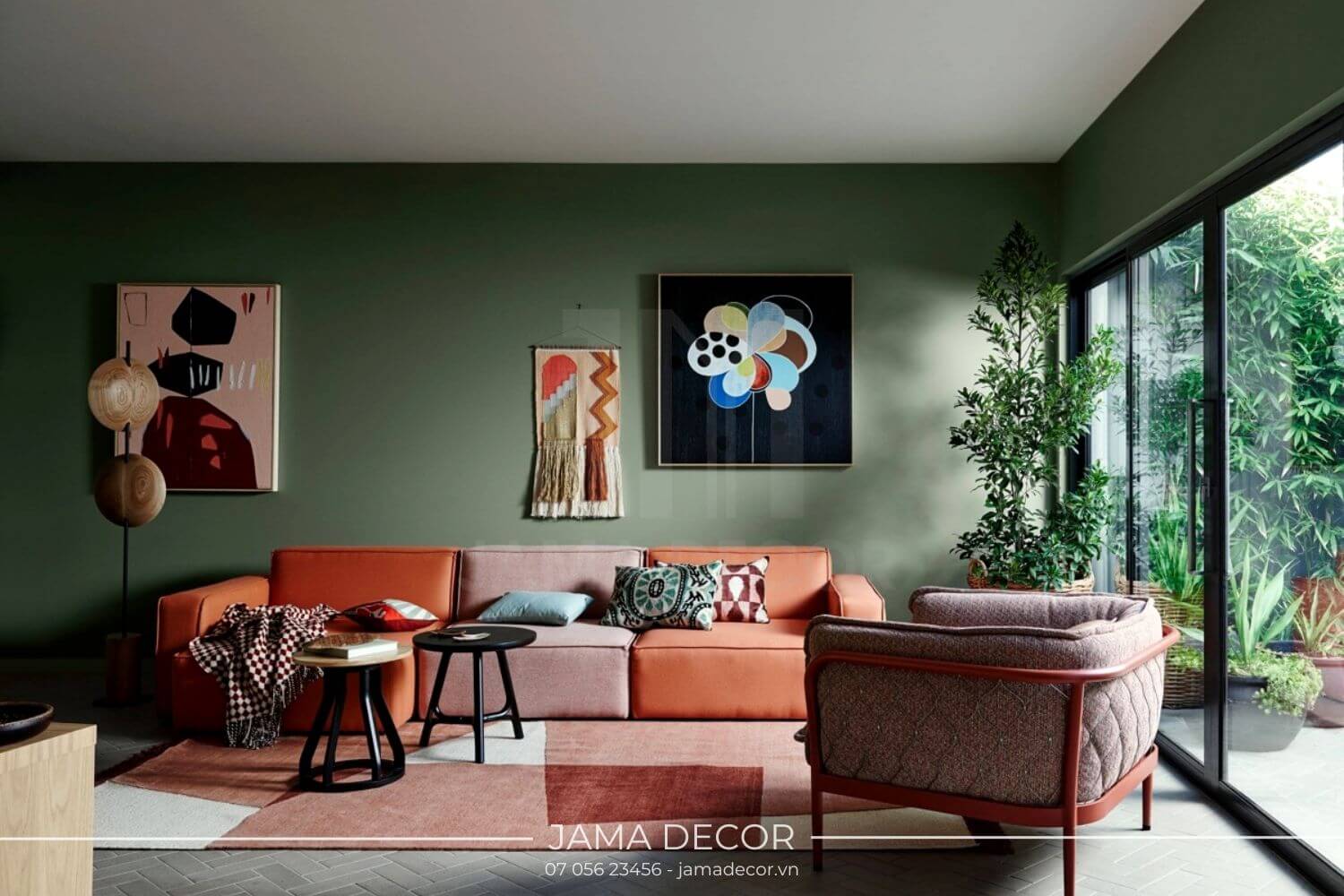 Phòng khách với Sofa và tưởng màu xanh