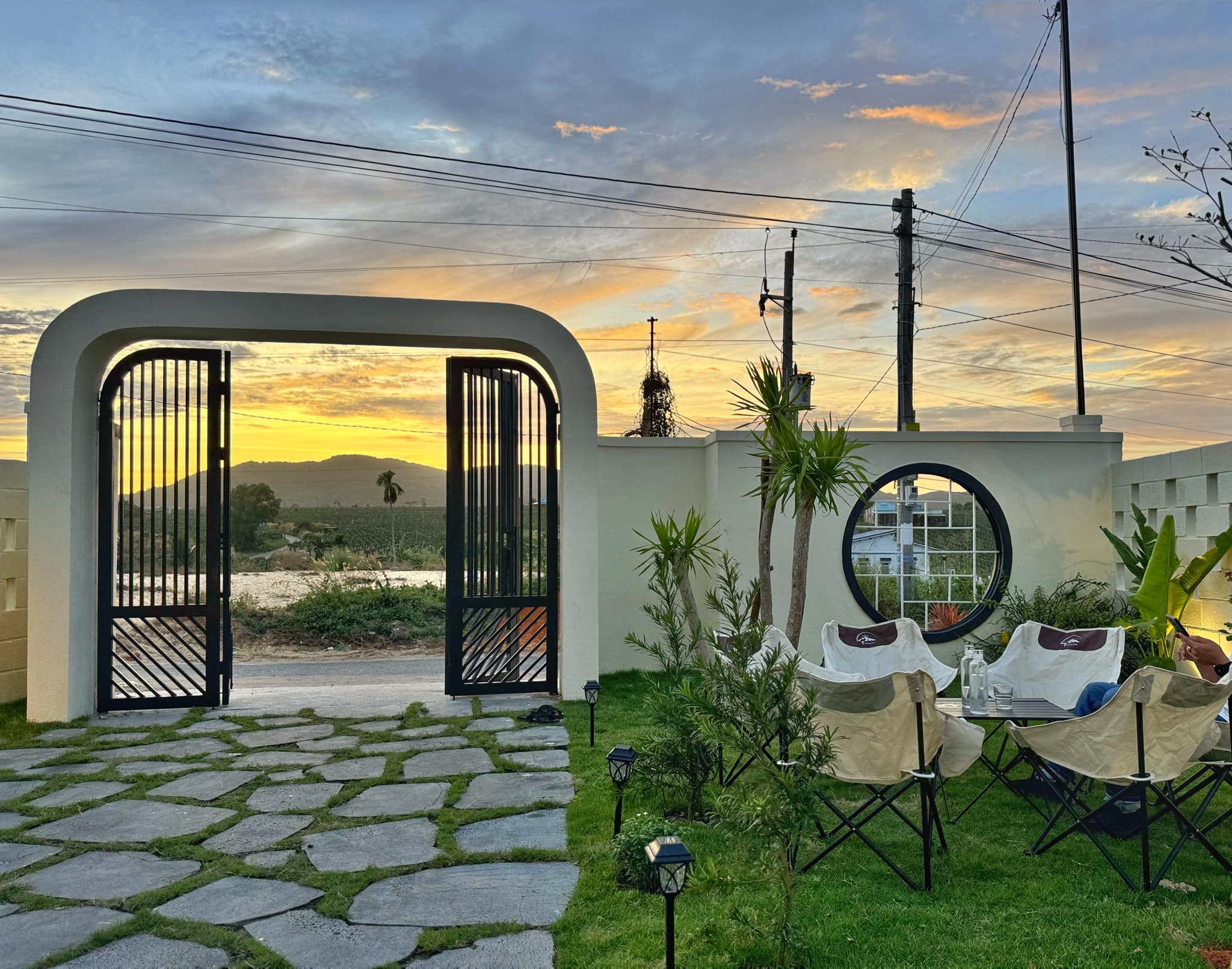 Nâng tầng bằng vật liệu nhẹ hay bê tông? Giải pháp tối ưu 2025