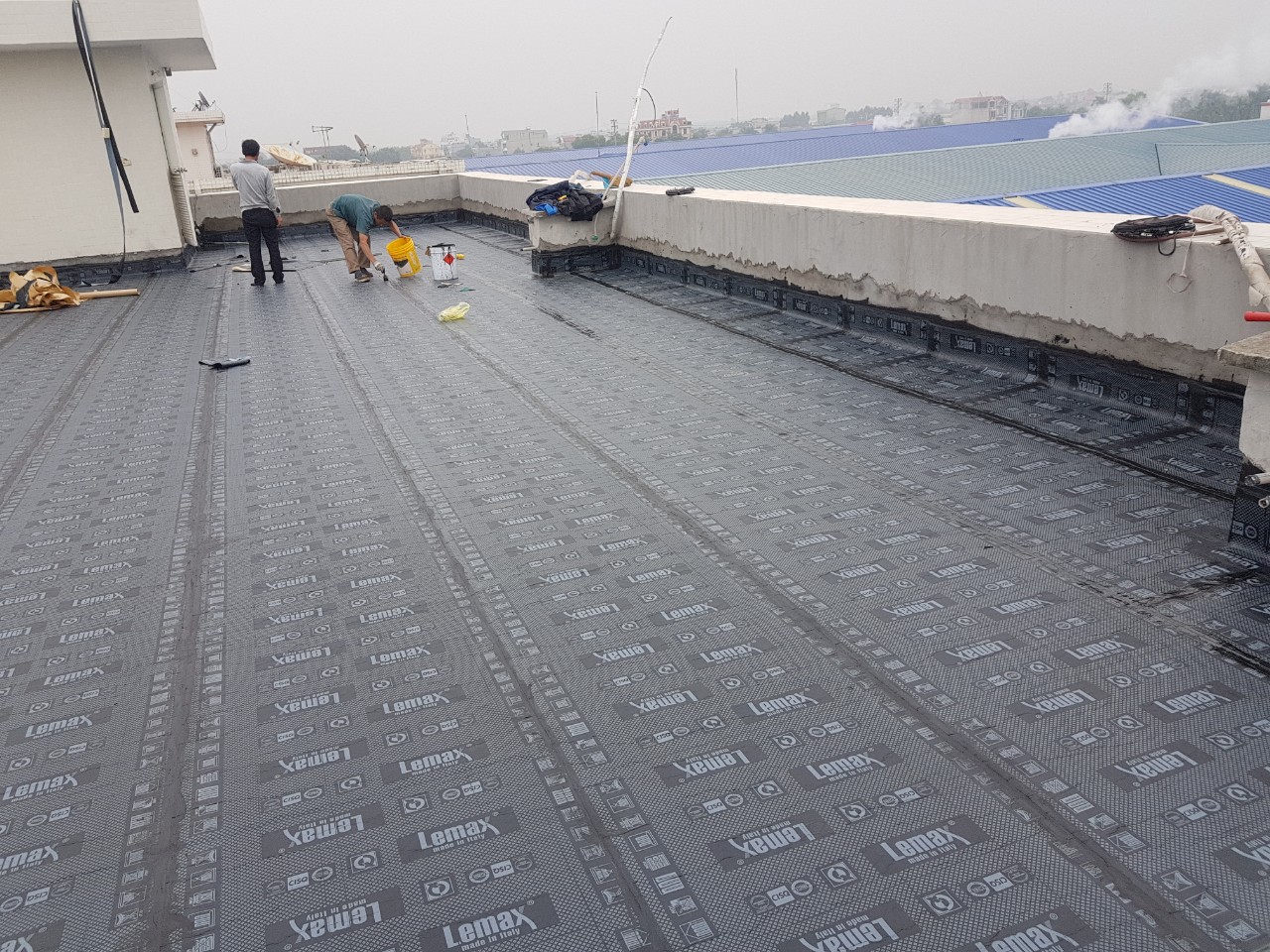 Khảo sát hiện trạng là bước quan trọng khi báo giá chống thấm